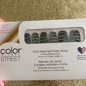 Color Street Hiss & Makeup